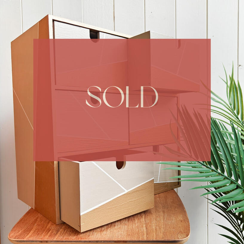 Six Drawer Mini Chest Oatmeal/Gold Geometric